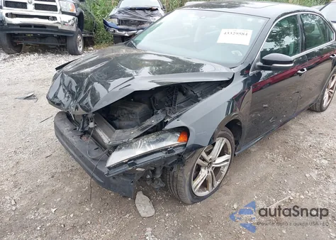 2015 Volkswagen Passat 2.0L Tdi Se from USA, damaged, VIN 1VWBV7A32FC072687